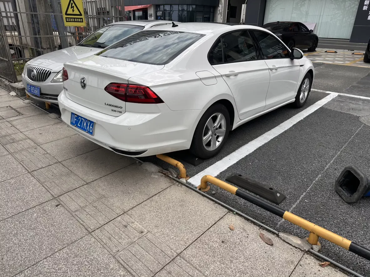 Volkswagen Lamando
