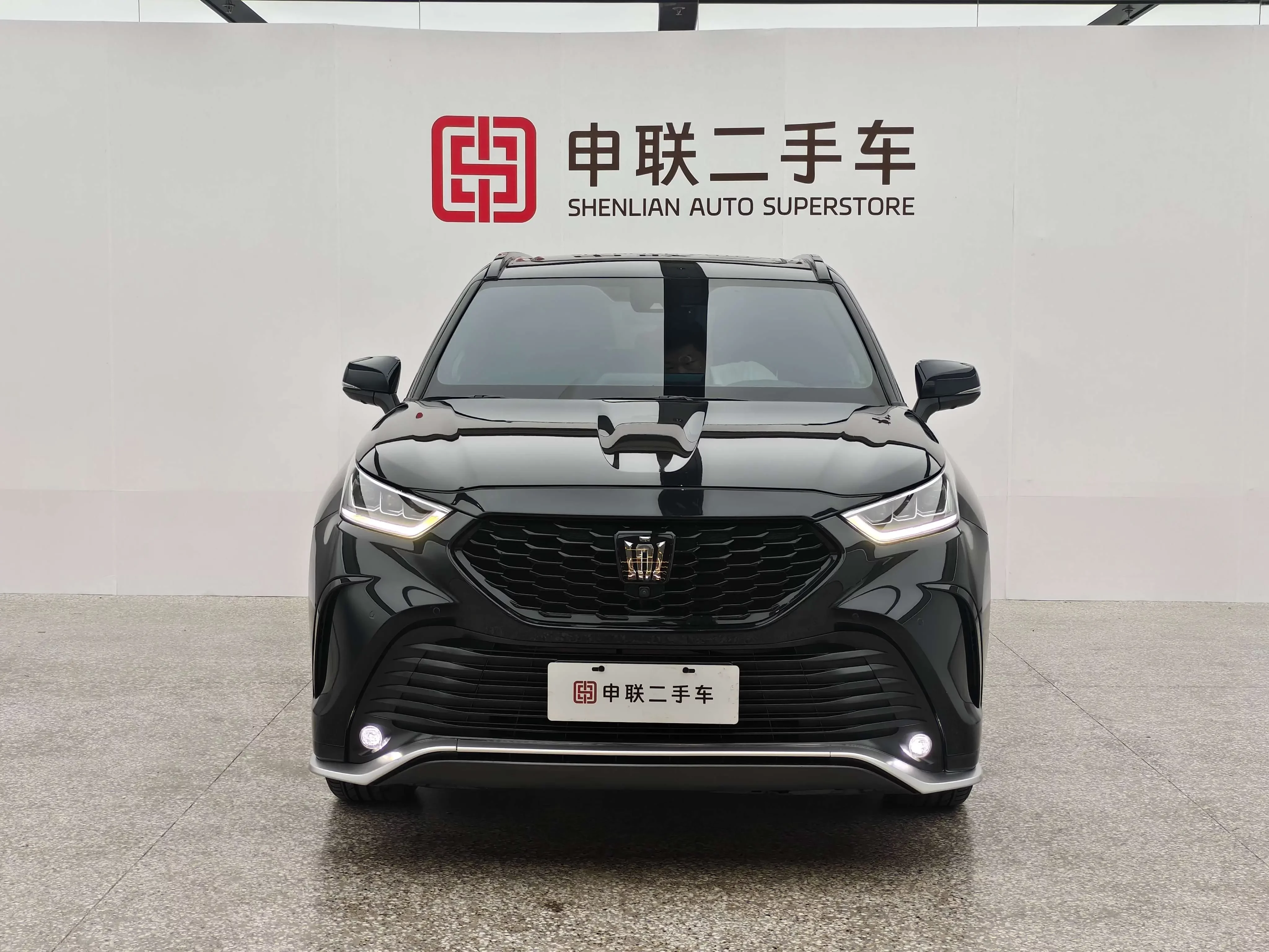 Toyota Crown Kluger