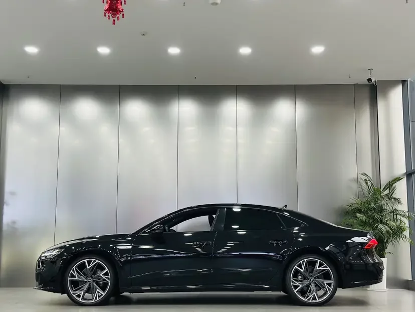 Audi A7L