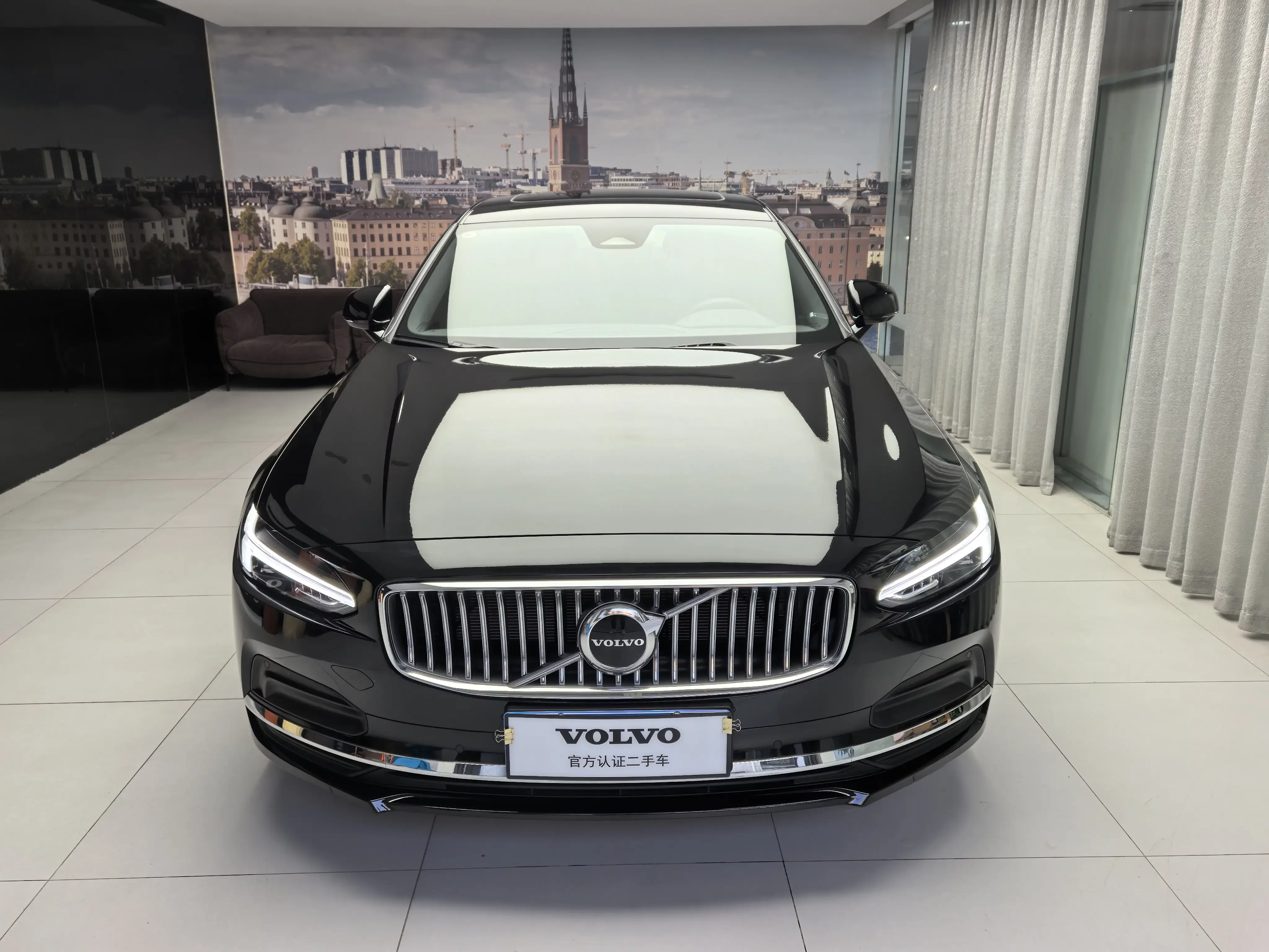 Volvo S90
