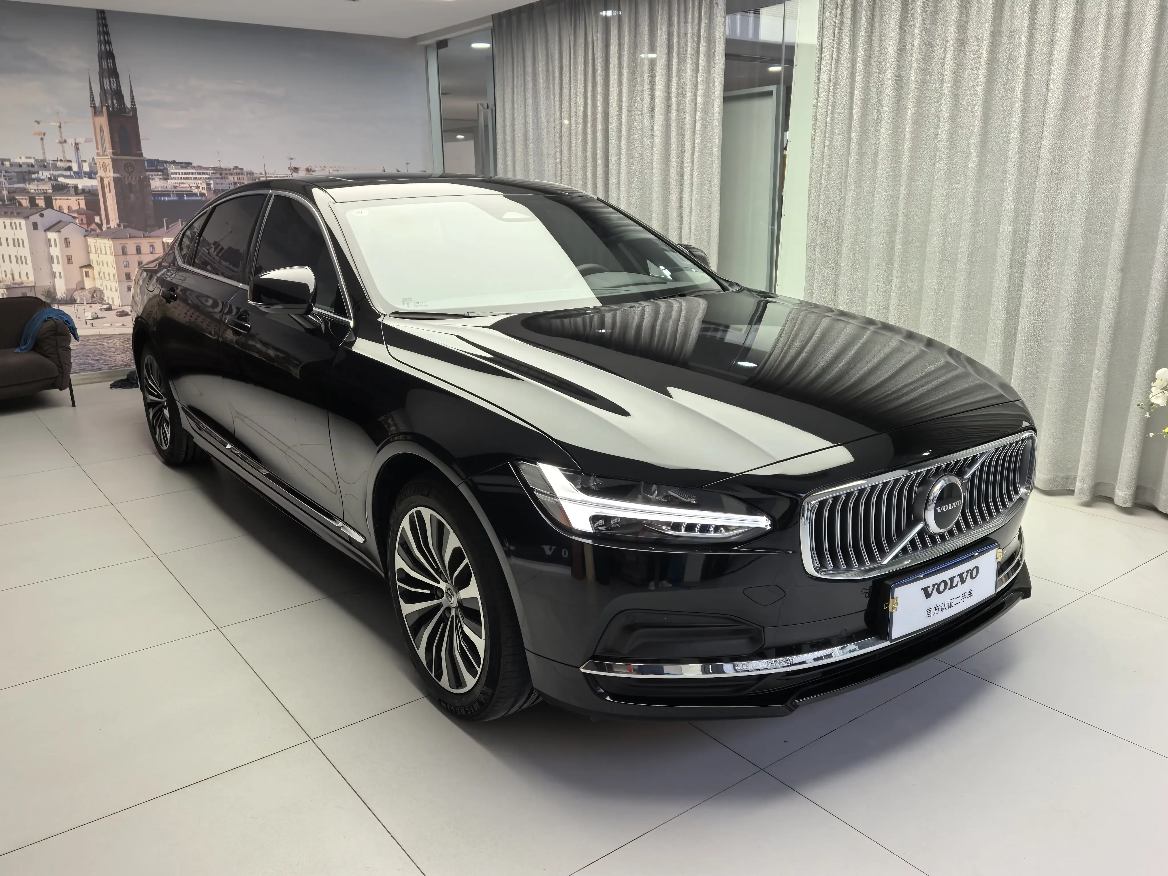 Volvo S90