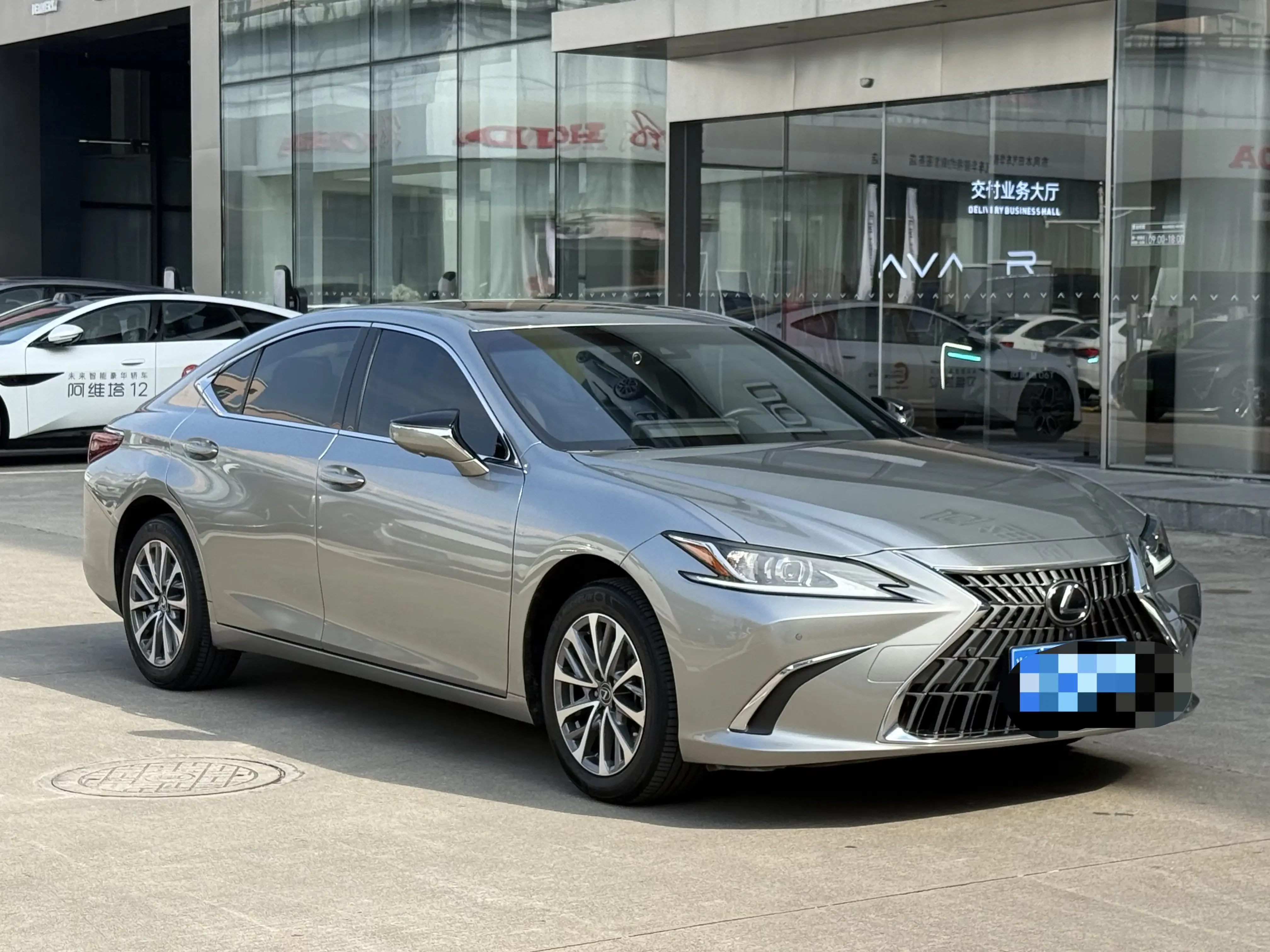 Lexus ES