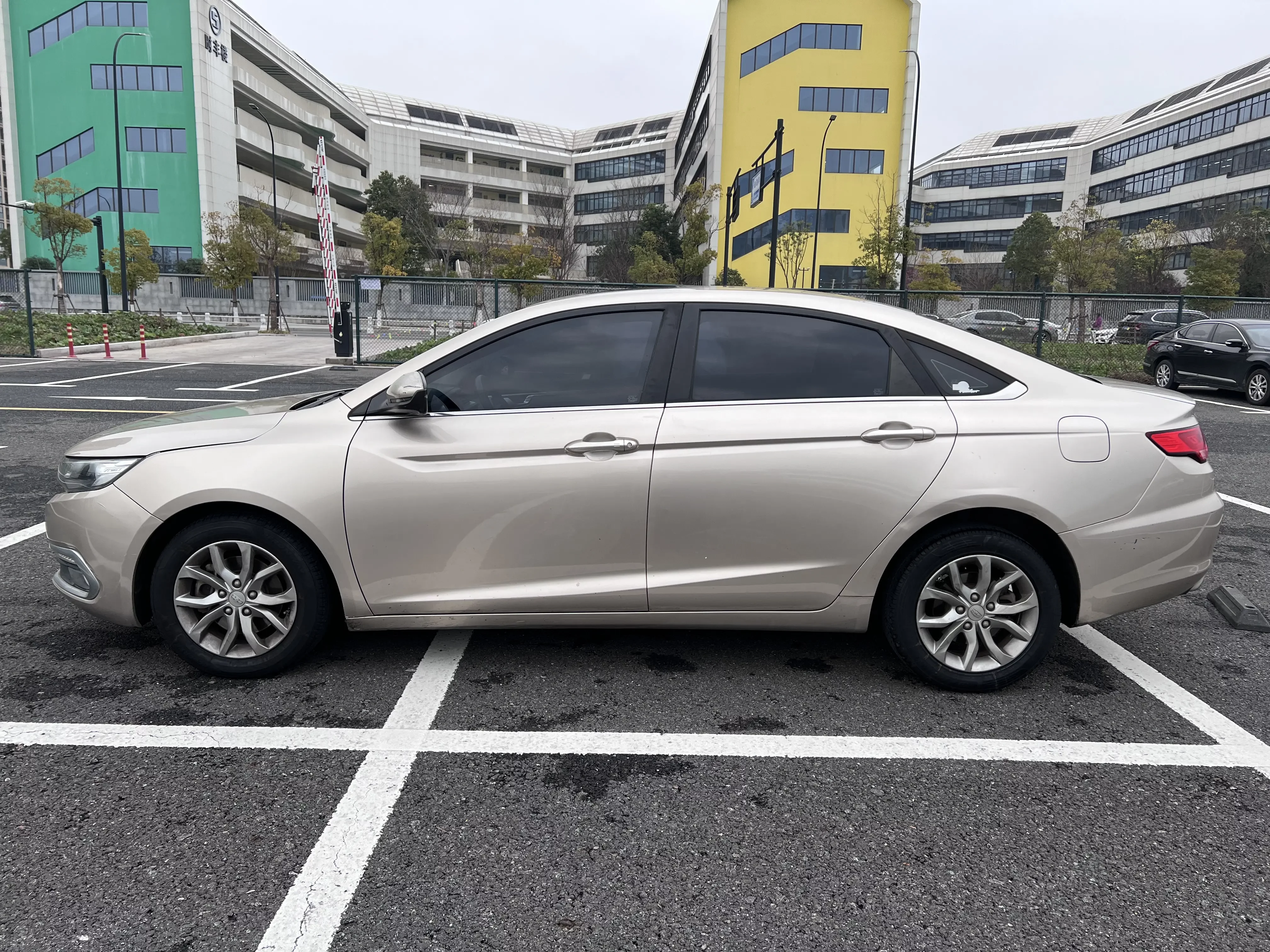 Geely Emgrand GL