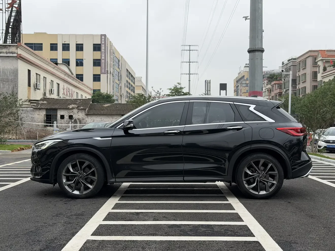 Infiniti QX50