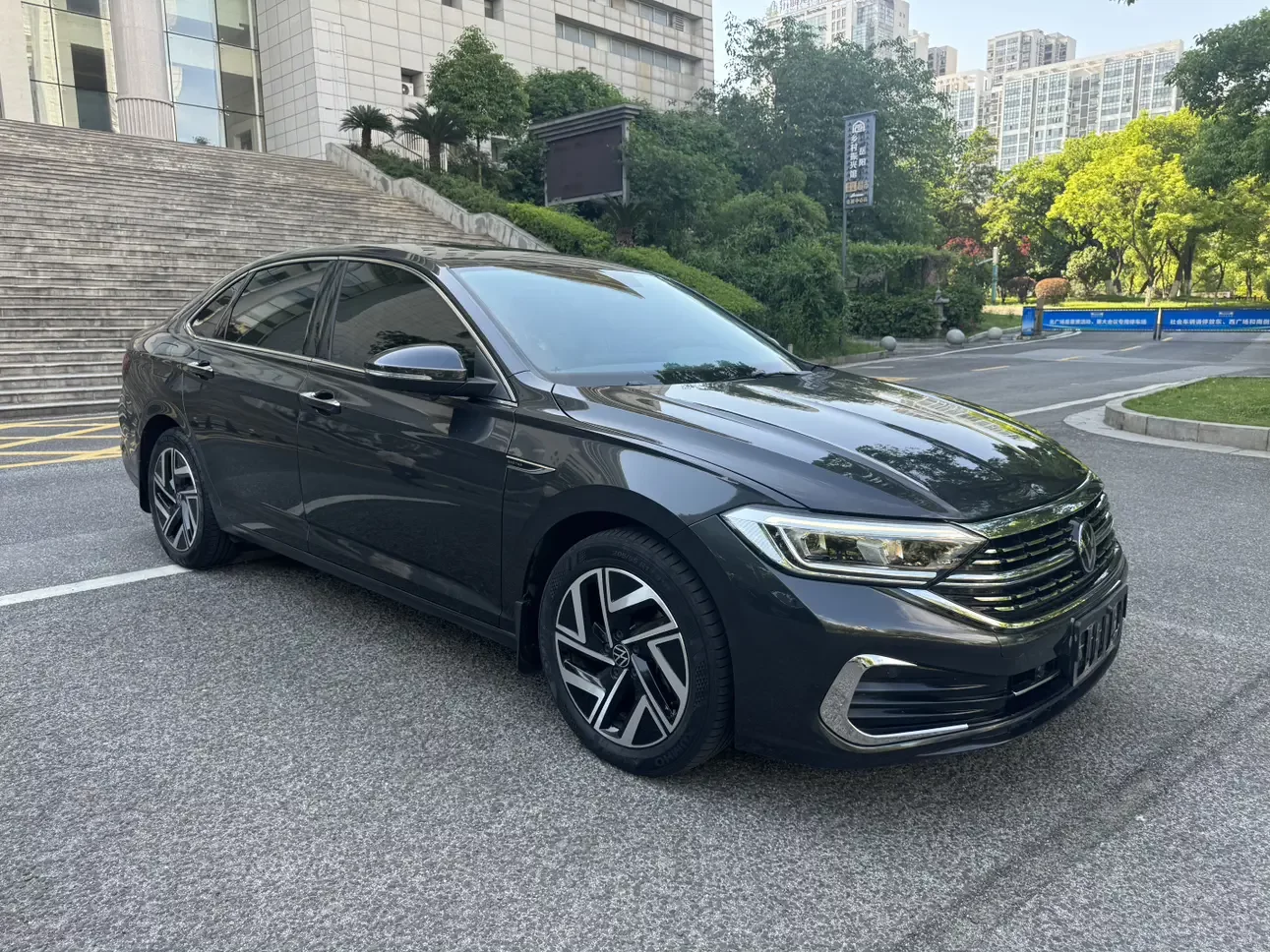 Volkswagen Sagitar
