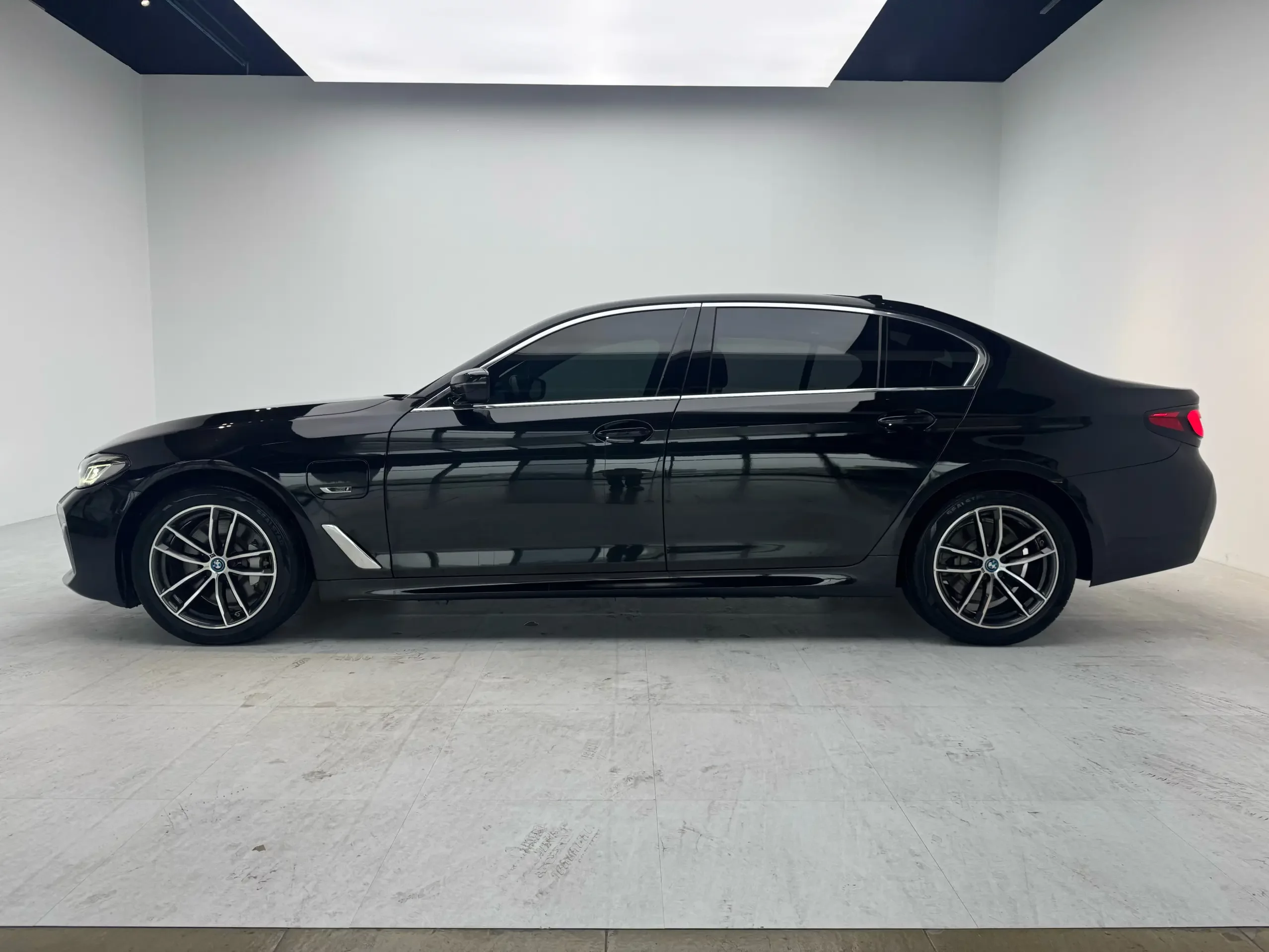 BMW 5 Series PHEV