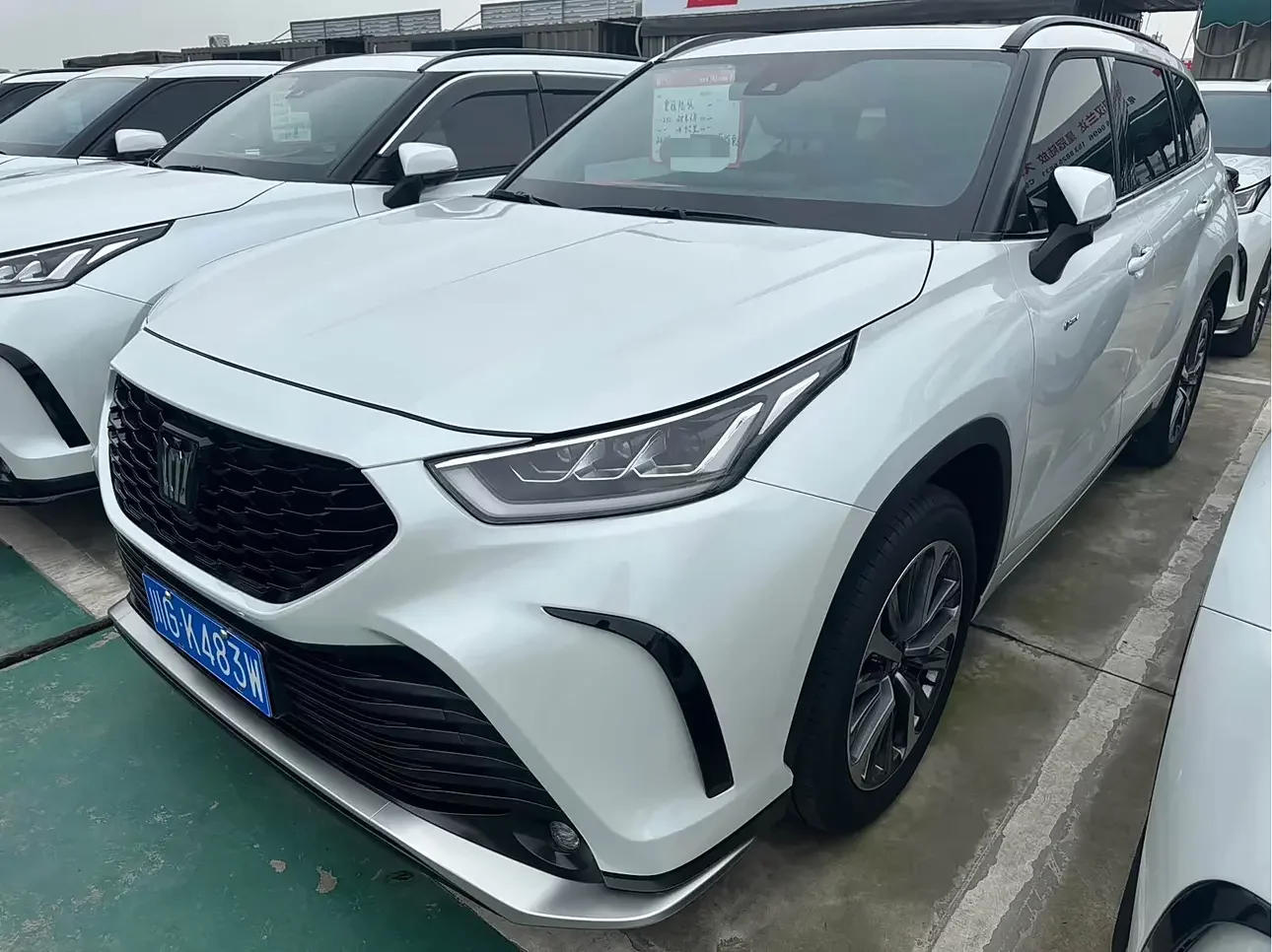 Toyota Crown Kluger