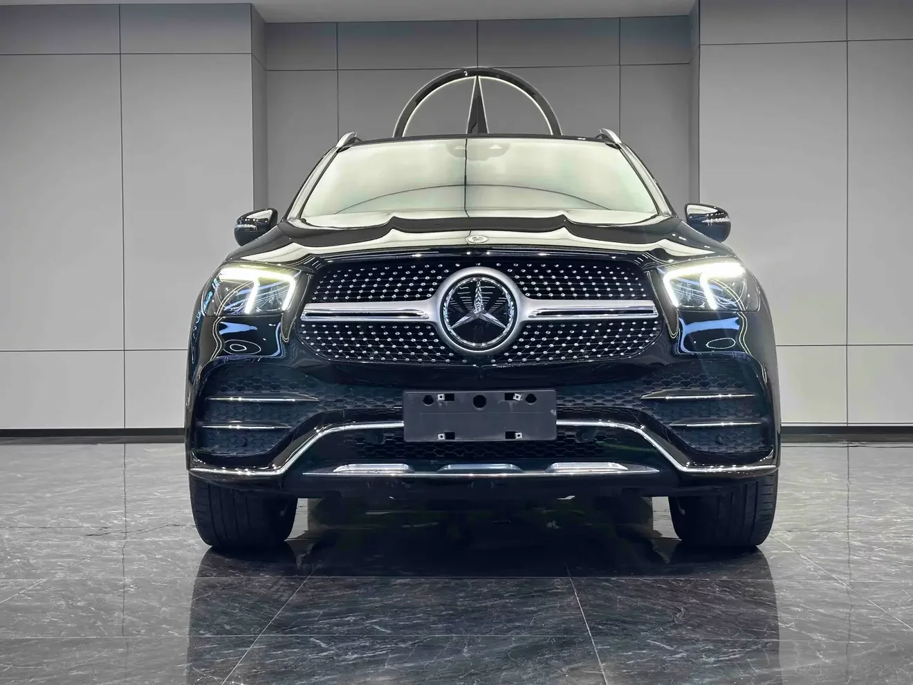 Mercedes-Benz GLE (Imported)