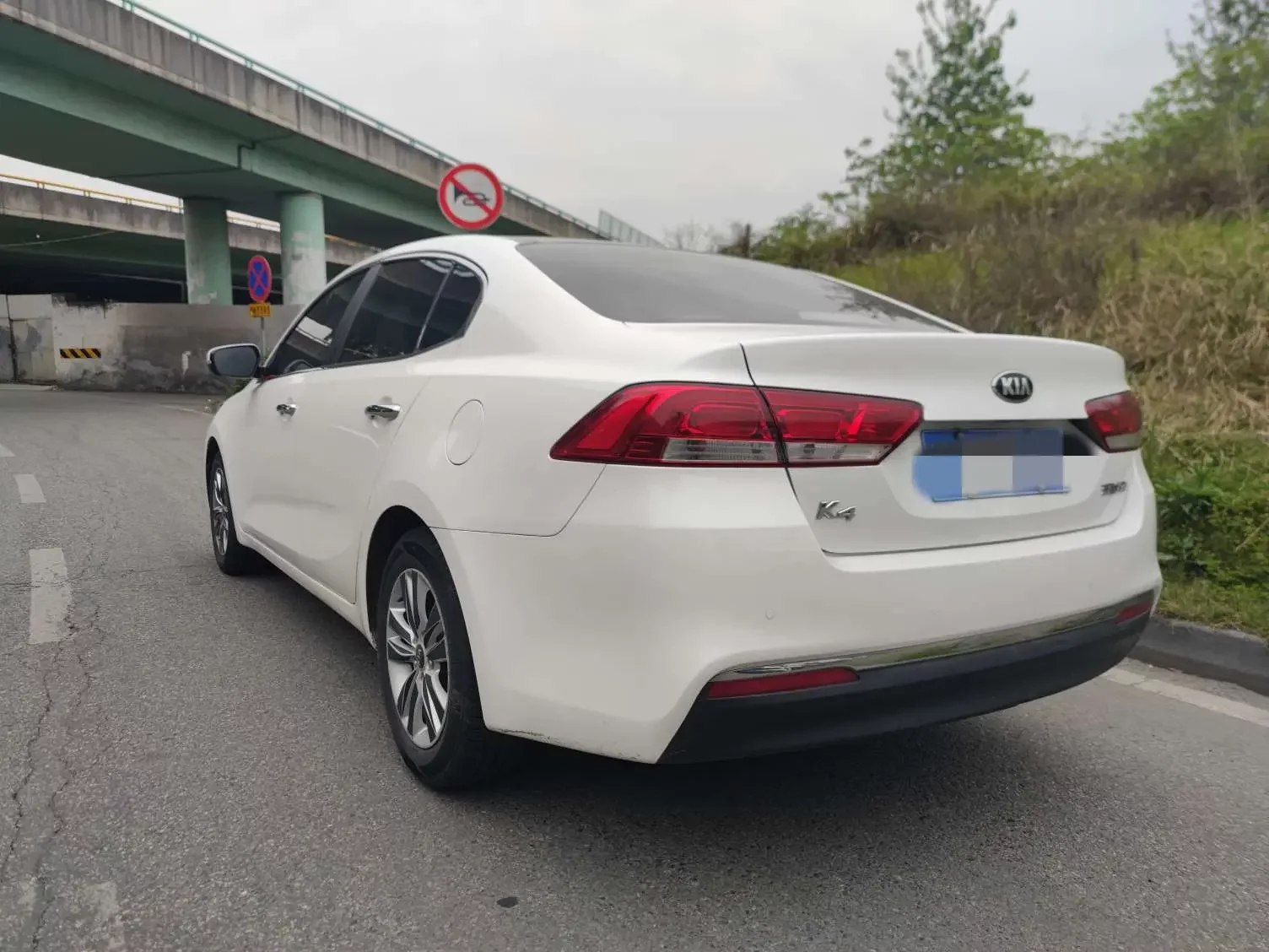 Kia K4