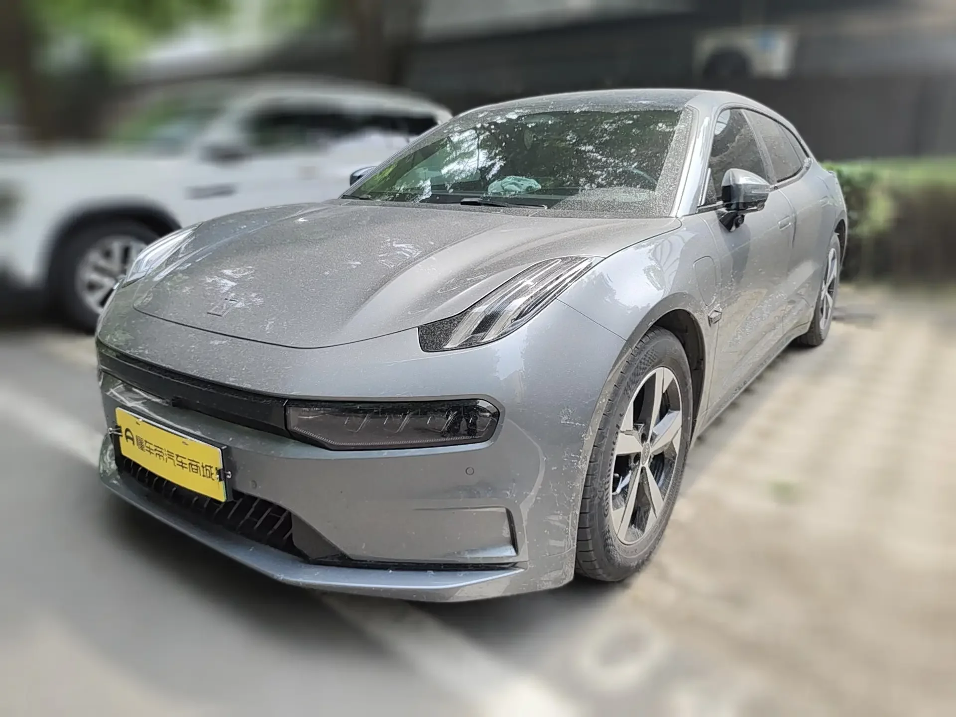 ZEEKR 001