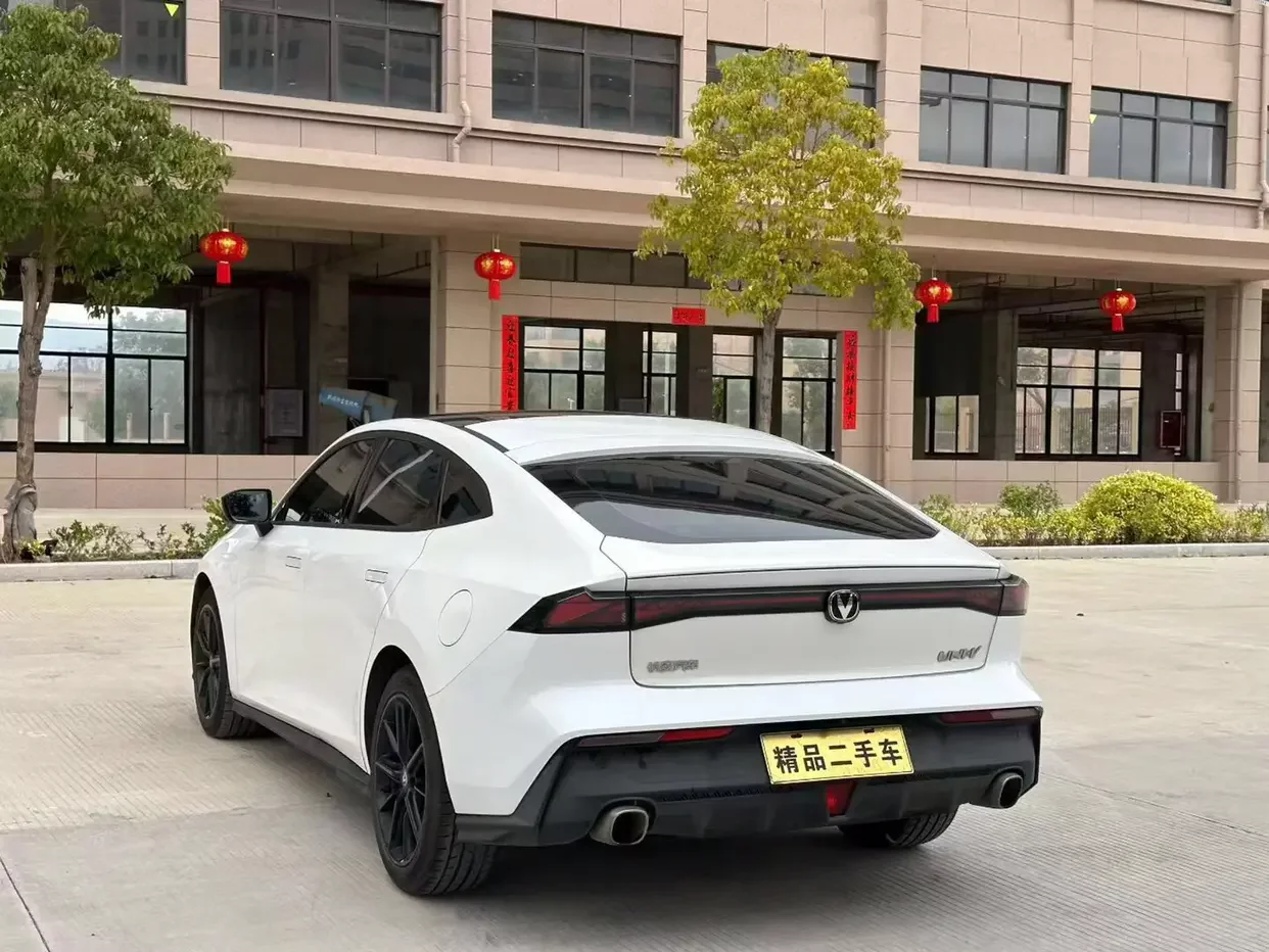 Changan UNI-V