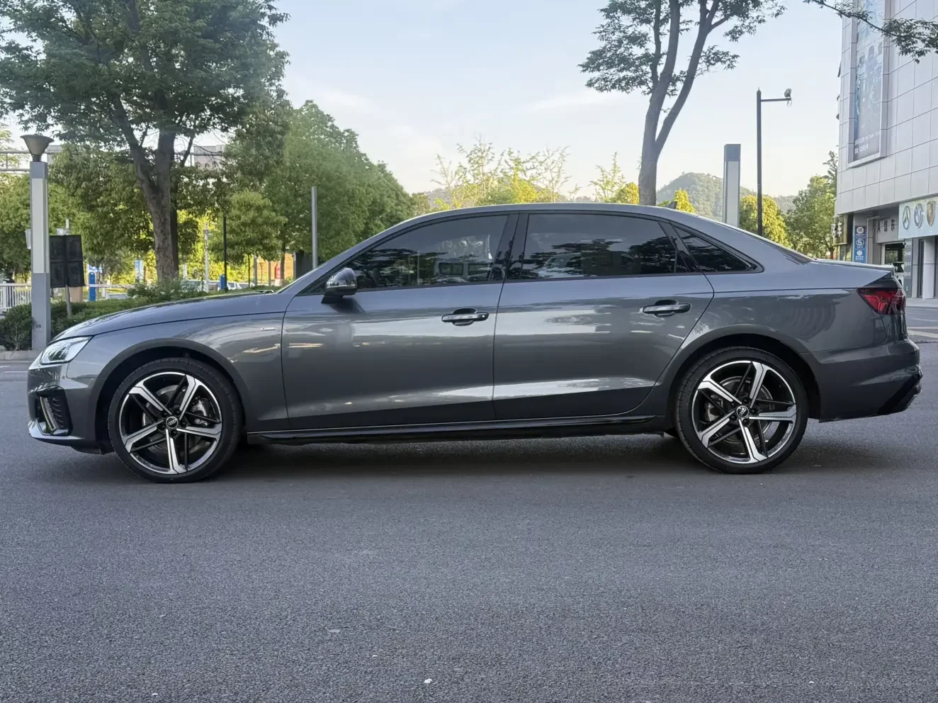 Audi A4L