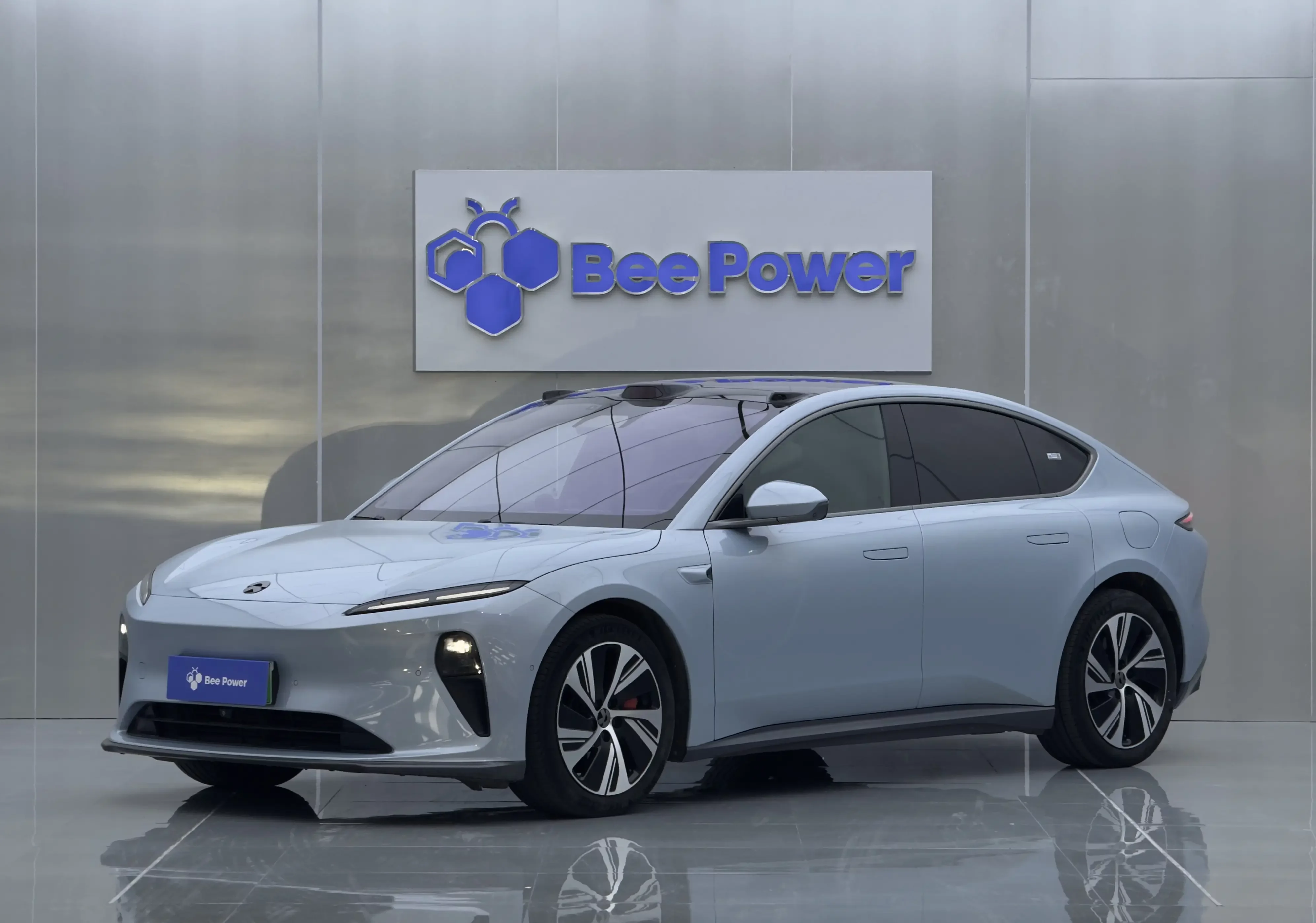 NIO ET5  из Китая