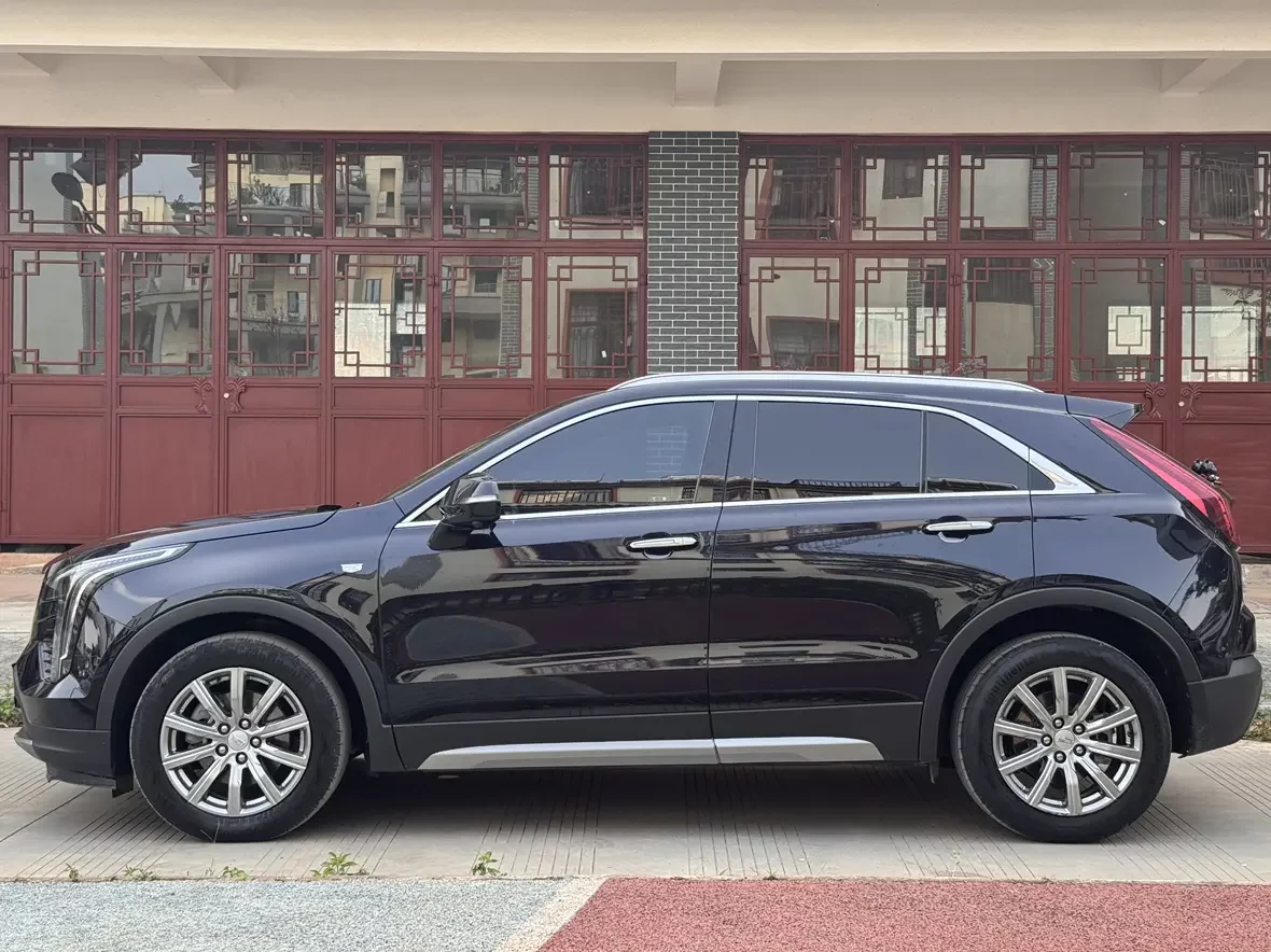 Cadillac XT4