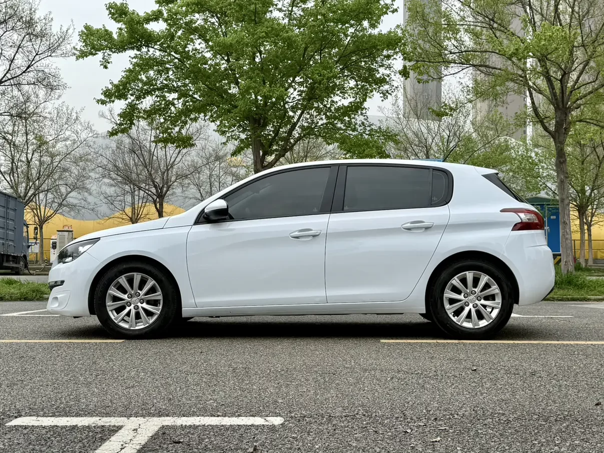 Peugeot 308S