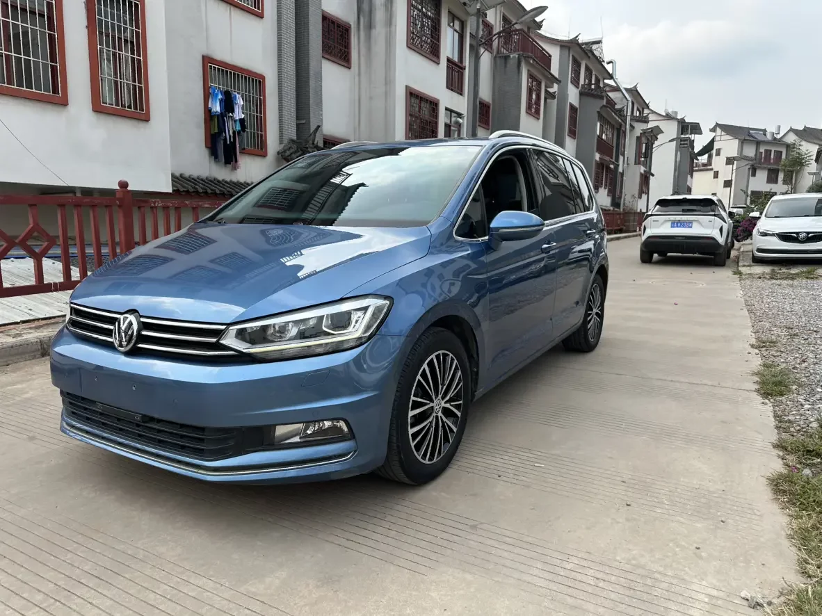 Volkswagen Touran L
