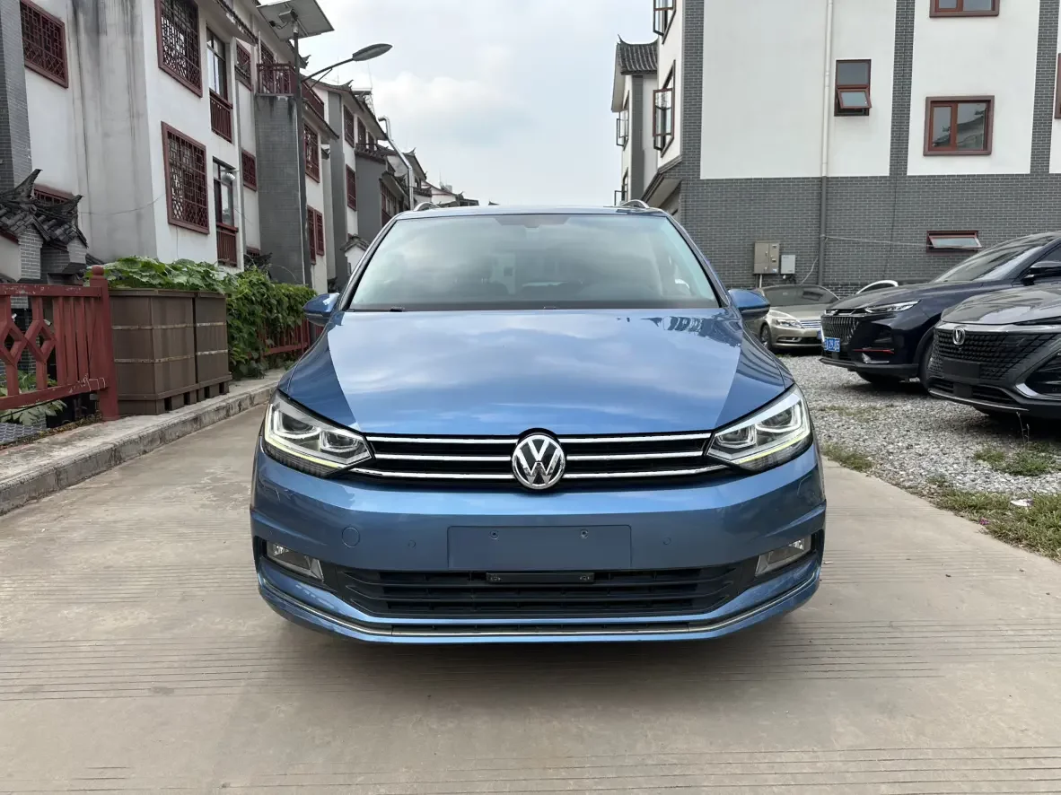 Volkswagen Touran L
