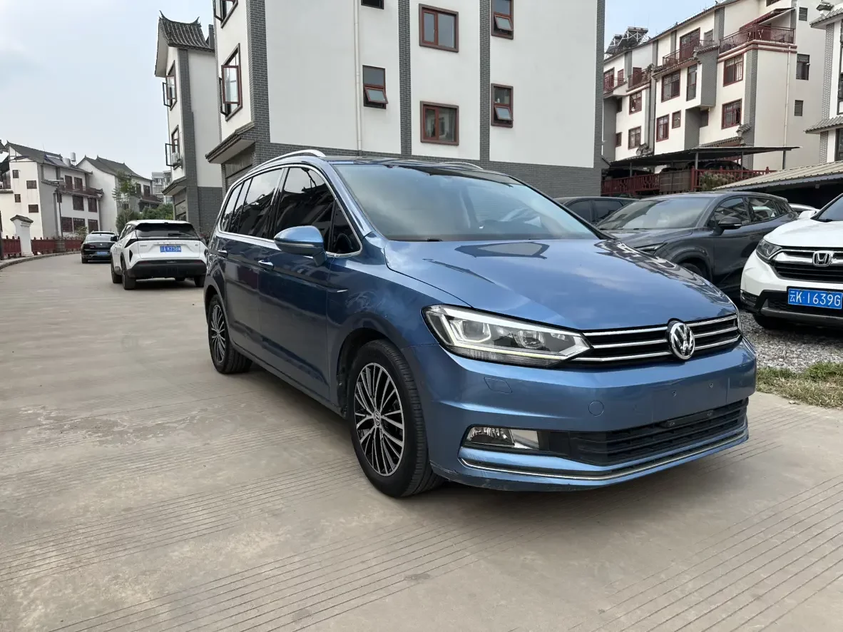 Volkswagen Touran L
