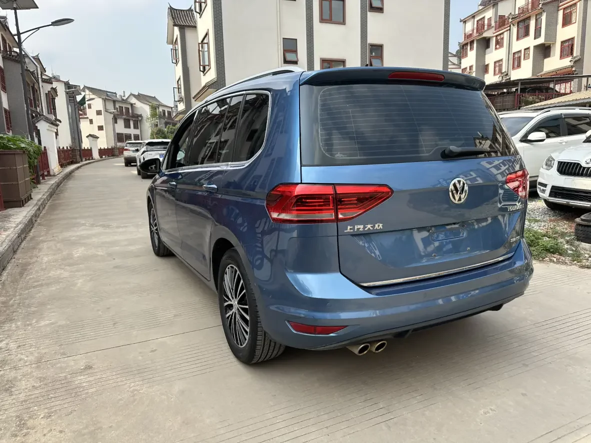 Volkswagen Touran L