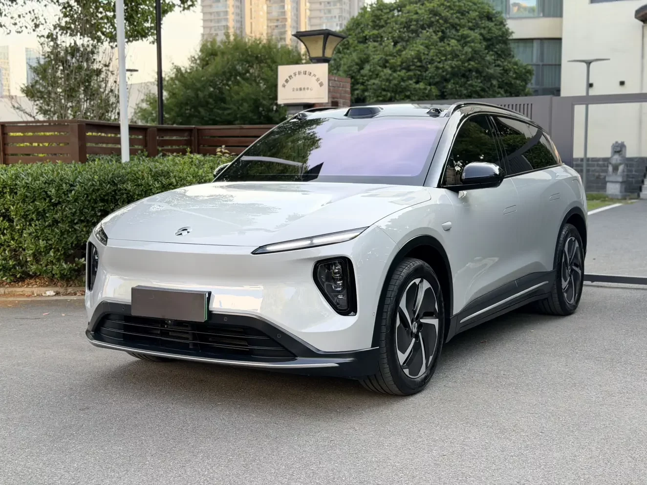 NIO ES6