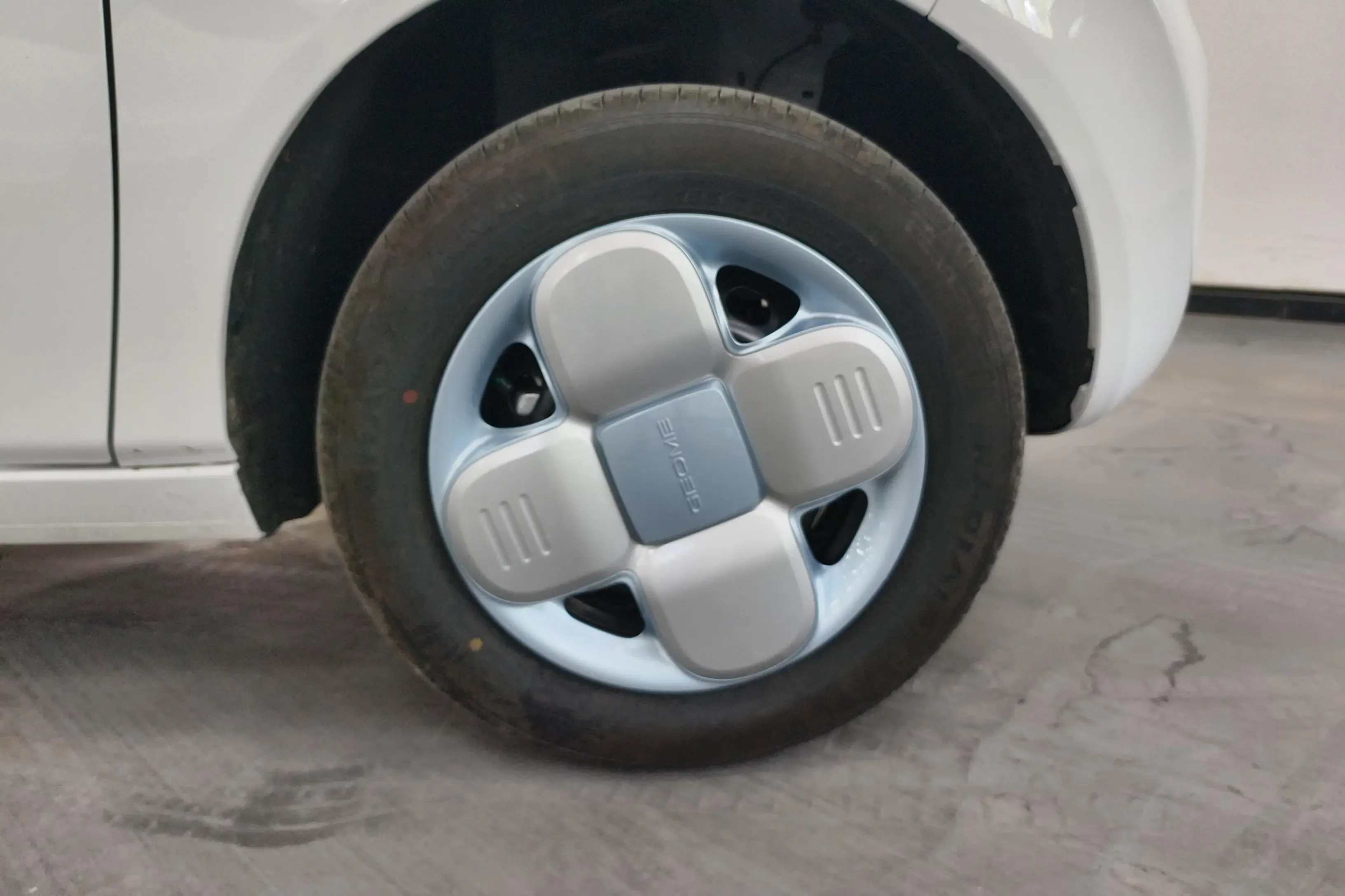 Geely panda