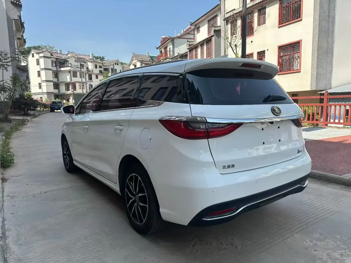 BYD Song MAX