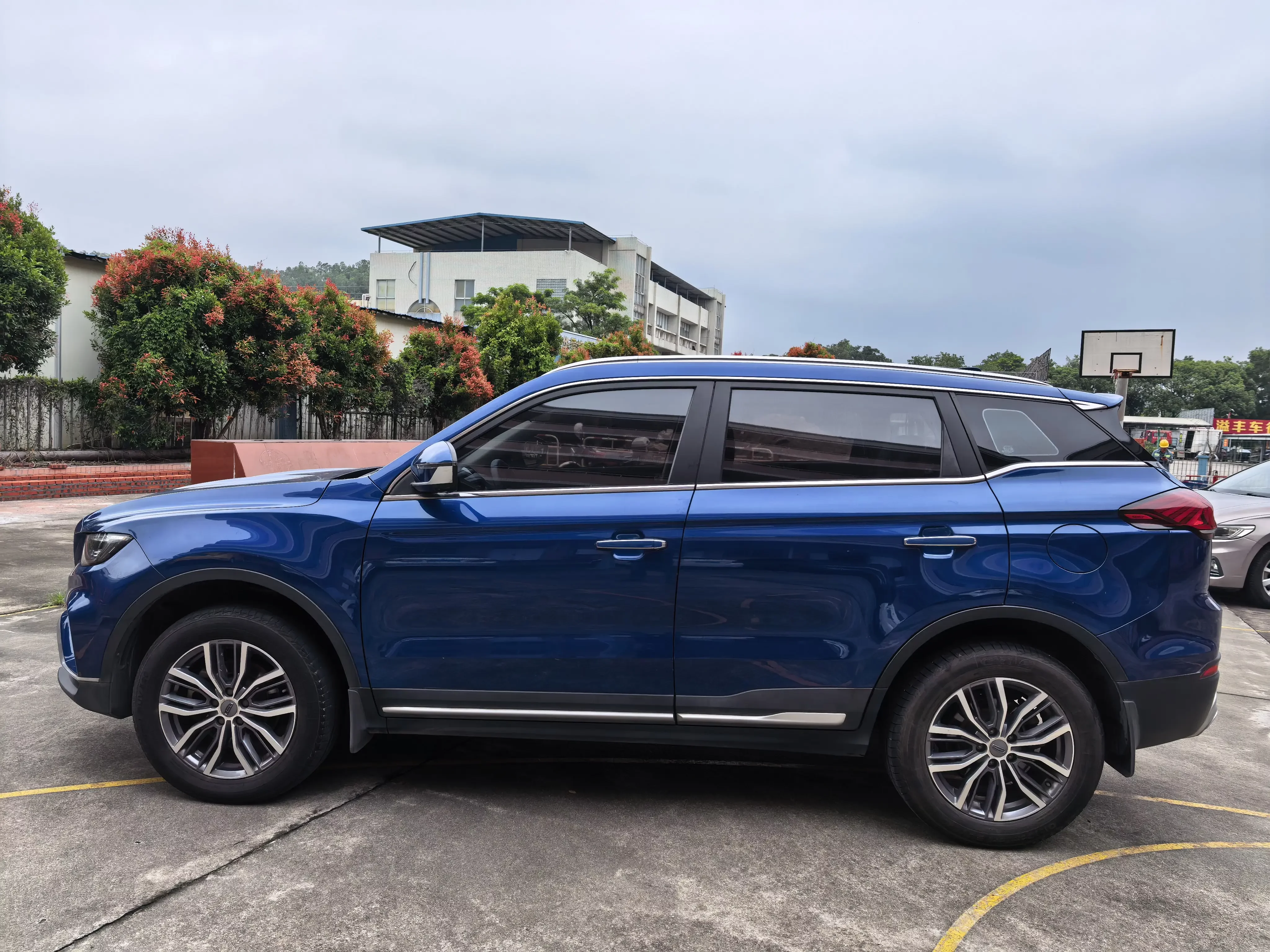 Geely Atlas