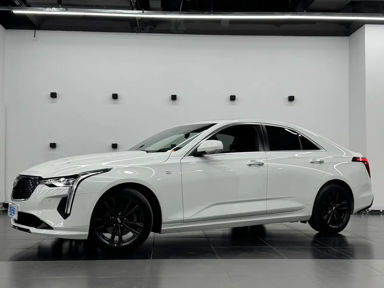 Cadillac CT4