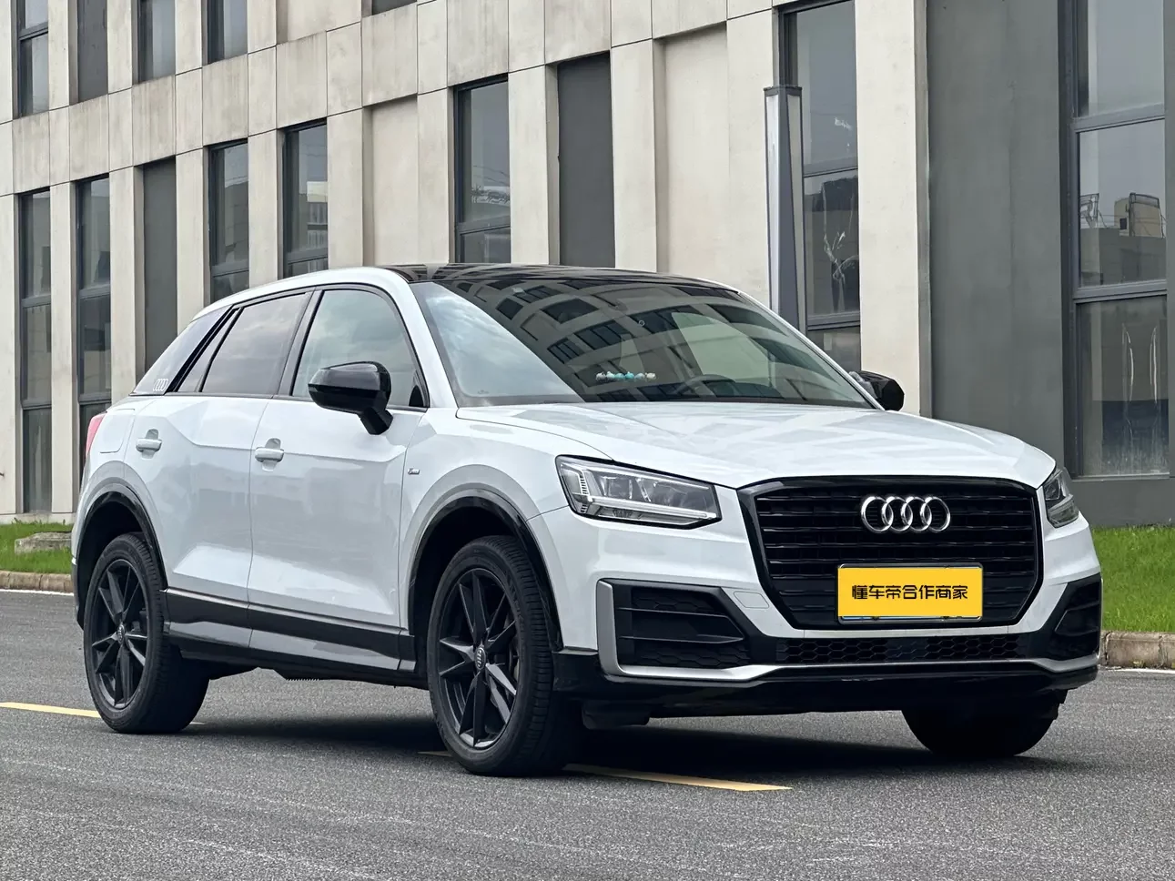 Audi Q2L