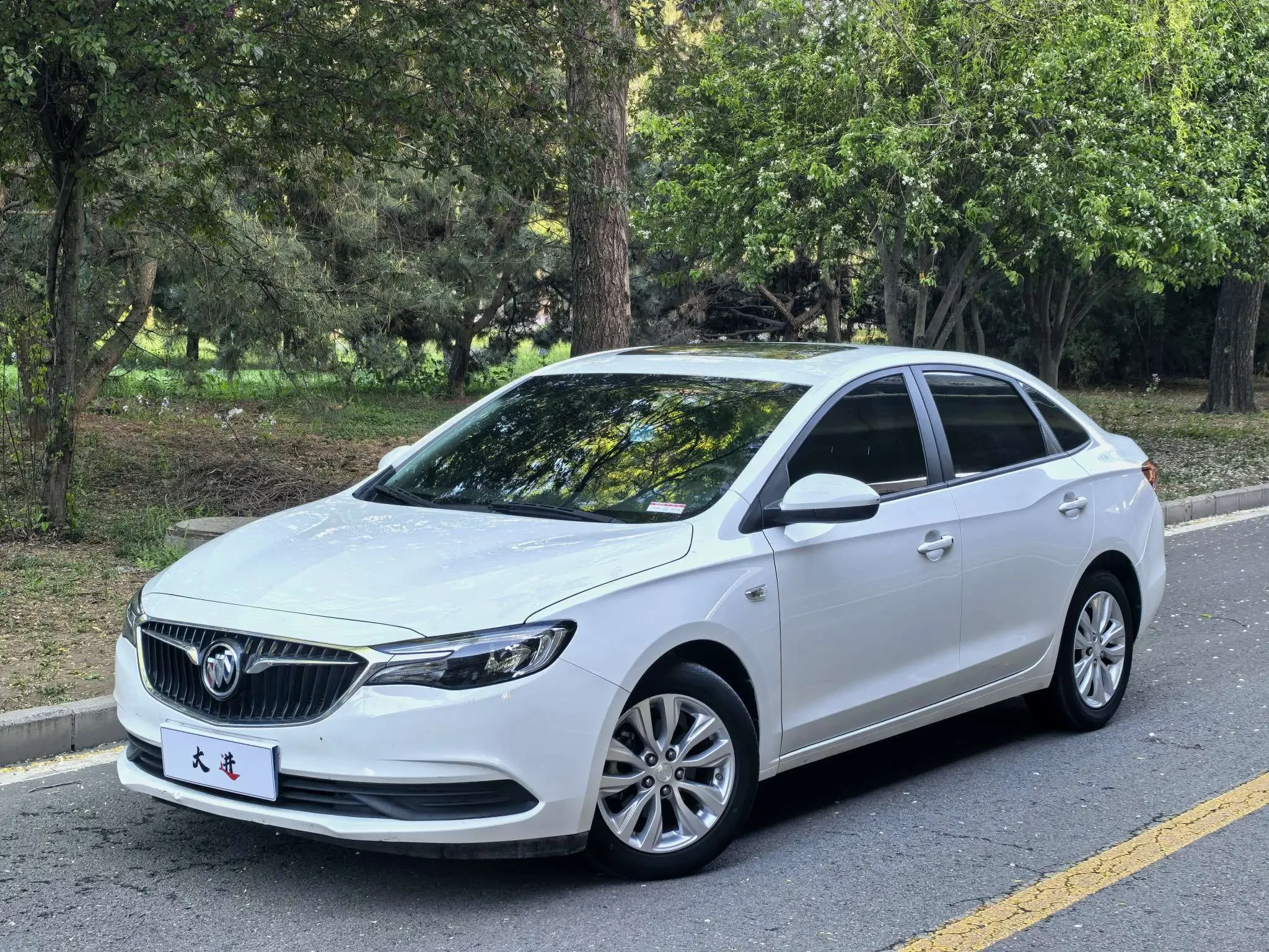 Buick Yinglang