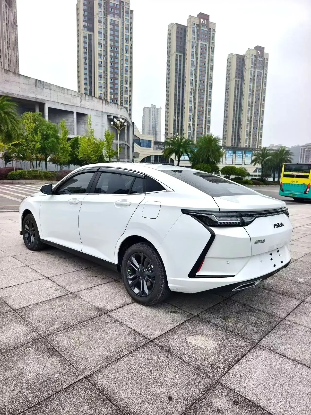 Dongfeng Yixuan