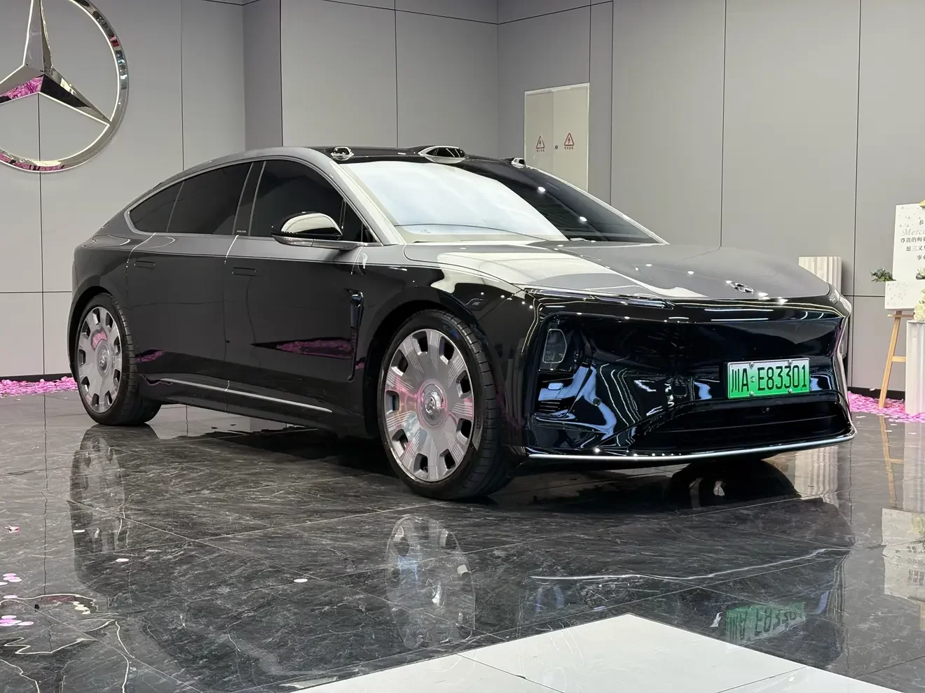 NIO ET9