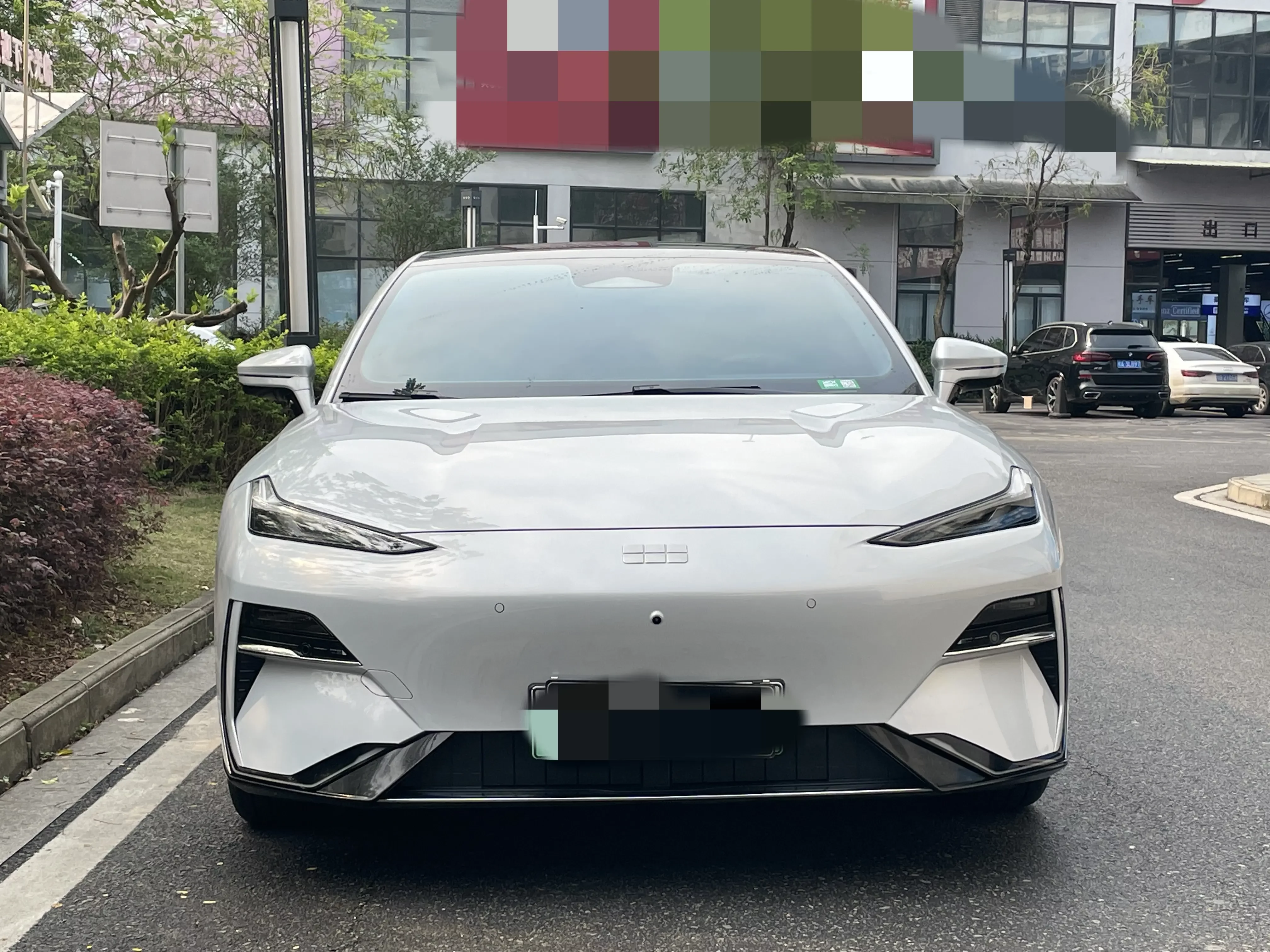 Geely Galaxy E8