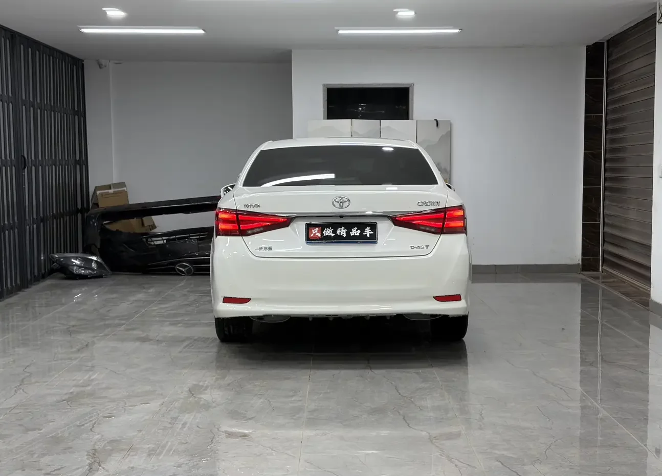 Toyota crown