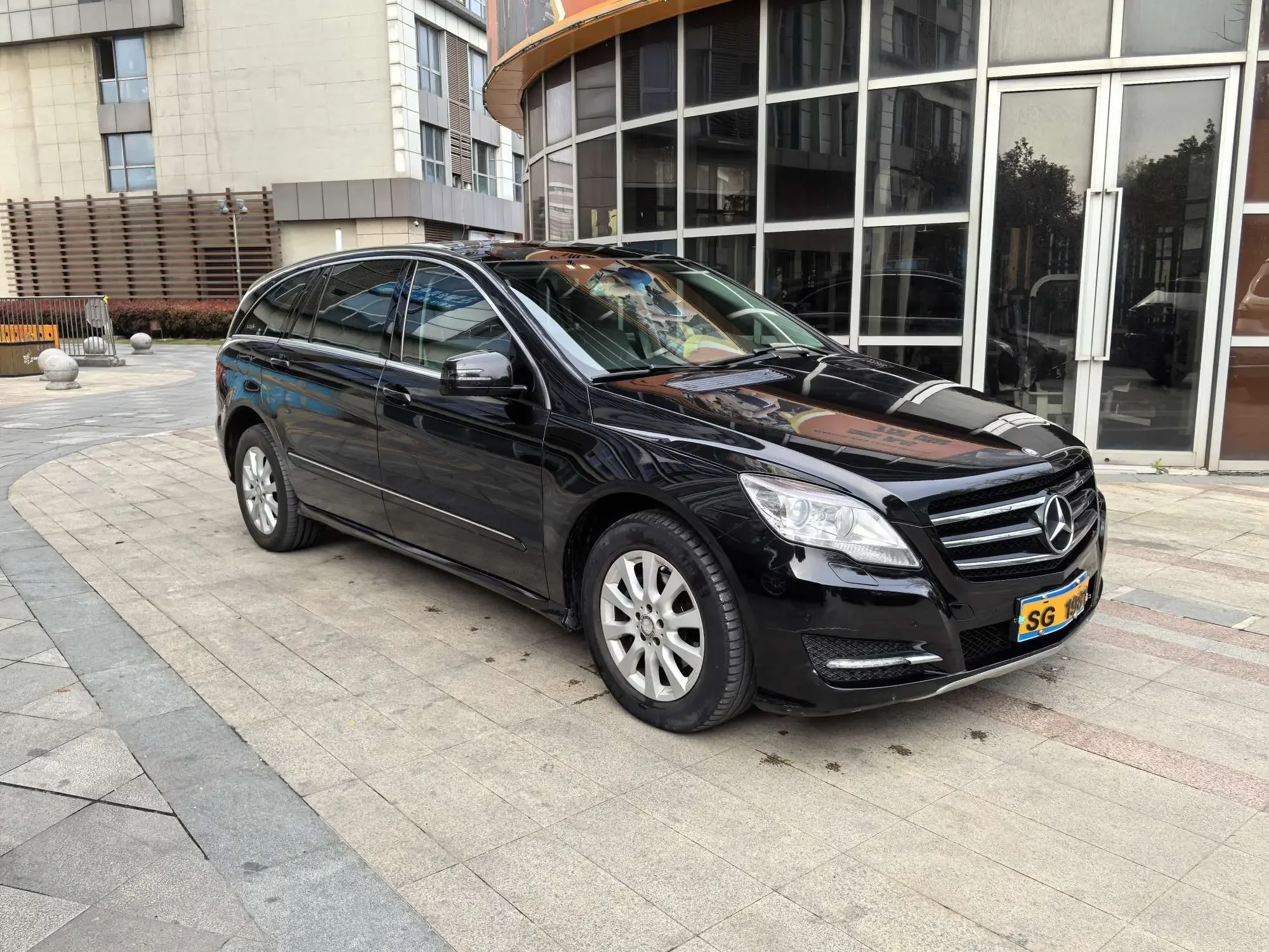 Mercedes-Benz R-Class