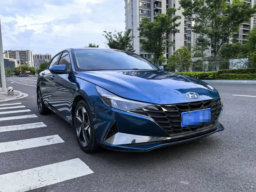 Hyundai Elantra