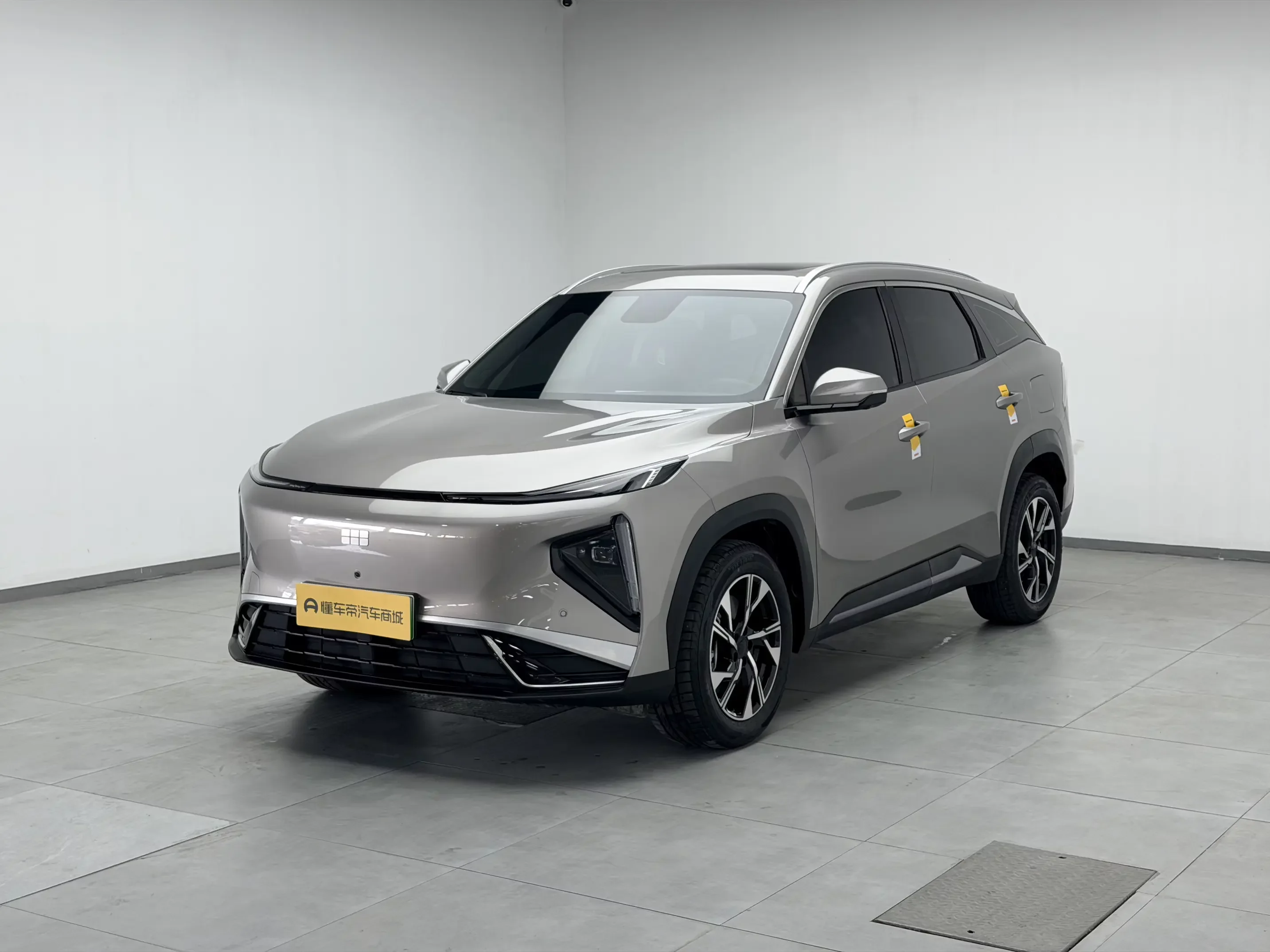 Geely Galaxy L7