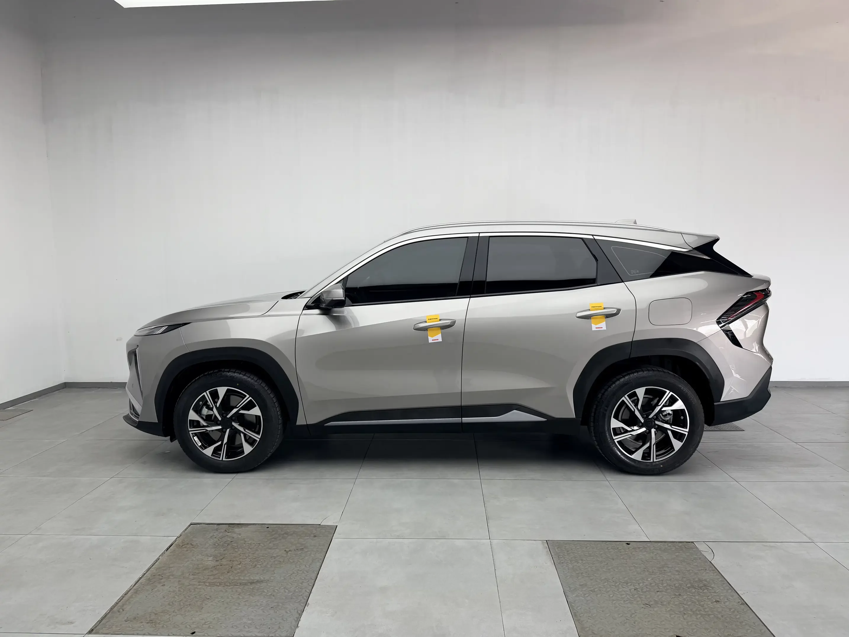 Geely Galaxy L7