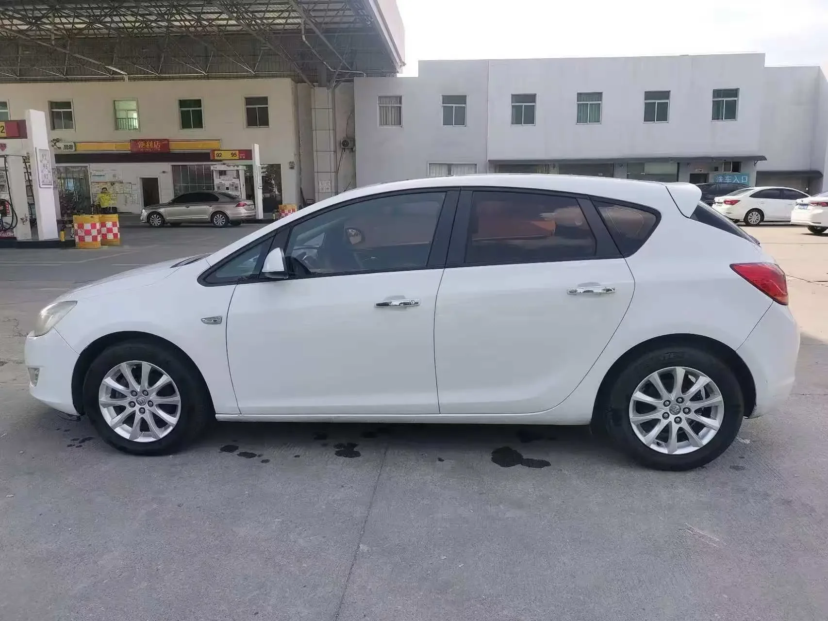 Buick Yinglang