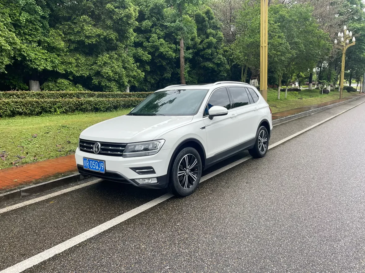 Volkswagen Tiguan L