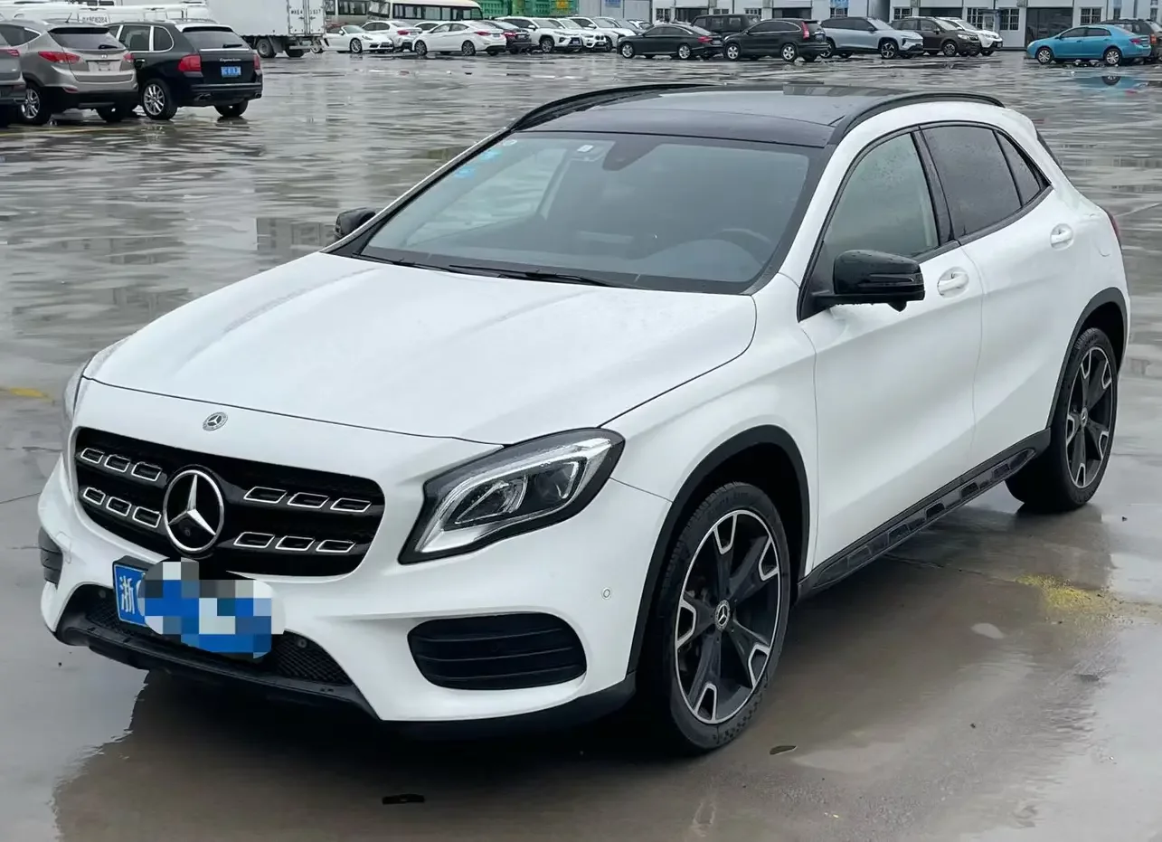 Mercedes-Benz GLA
