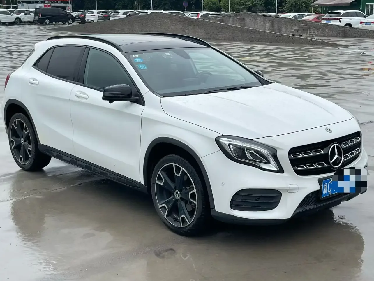 Mercedes-Benz GLA