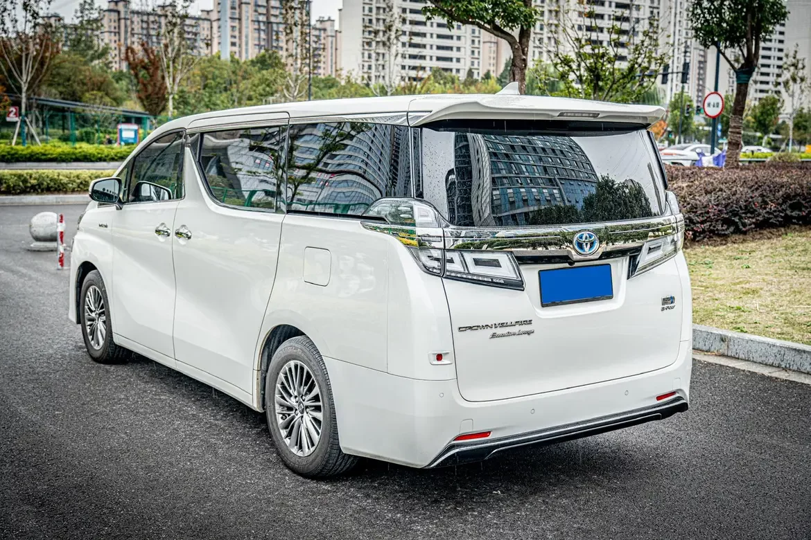 Toyota Crown Wellfire
