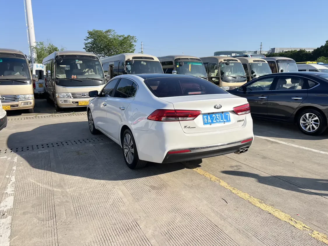 Kia K4
