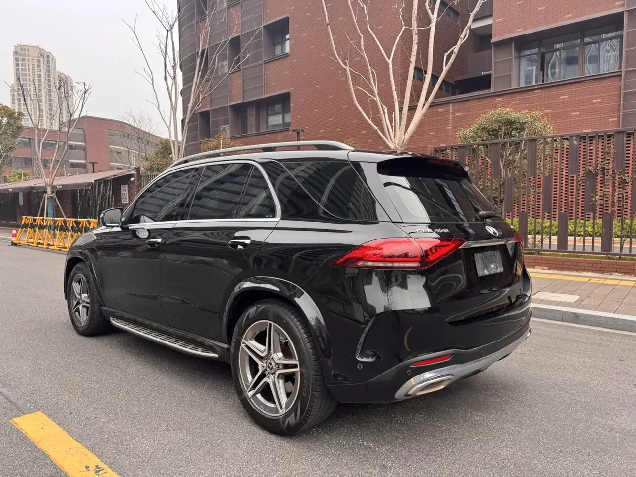 Mercedes-Benz GLE (Imported)