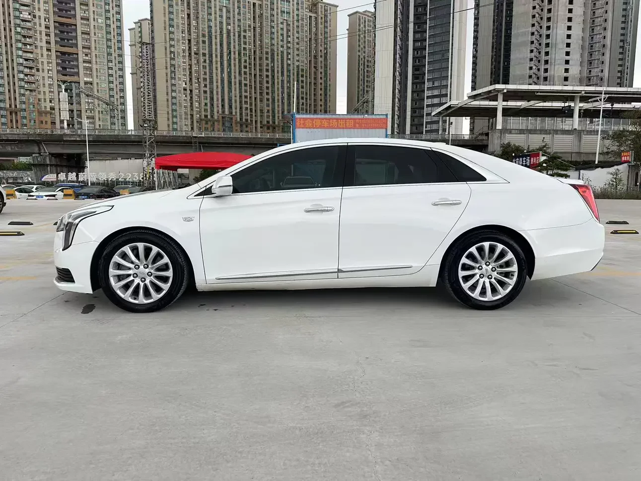 Cadillac XTS