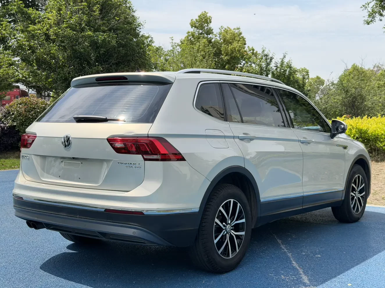 Volkswagen Tiguan L