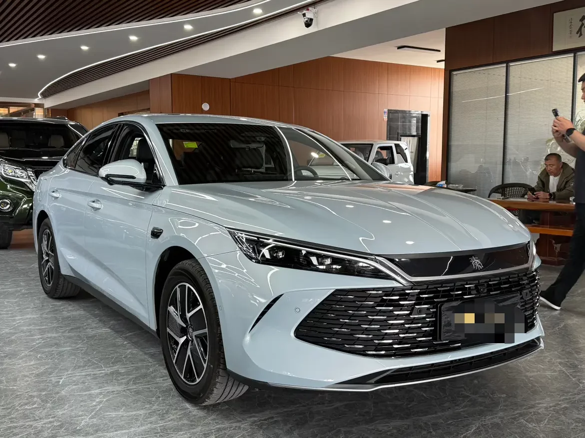 BYD Qin L DM