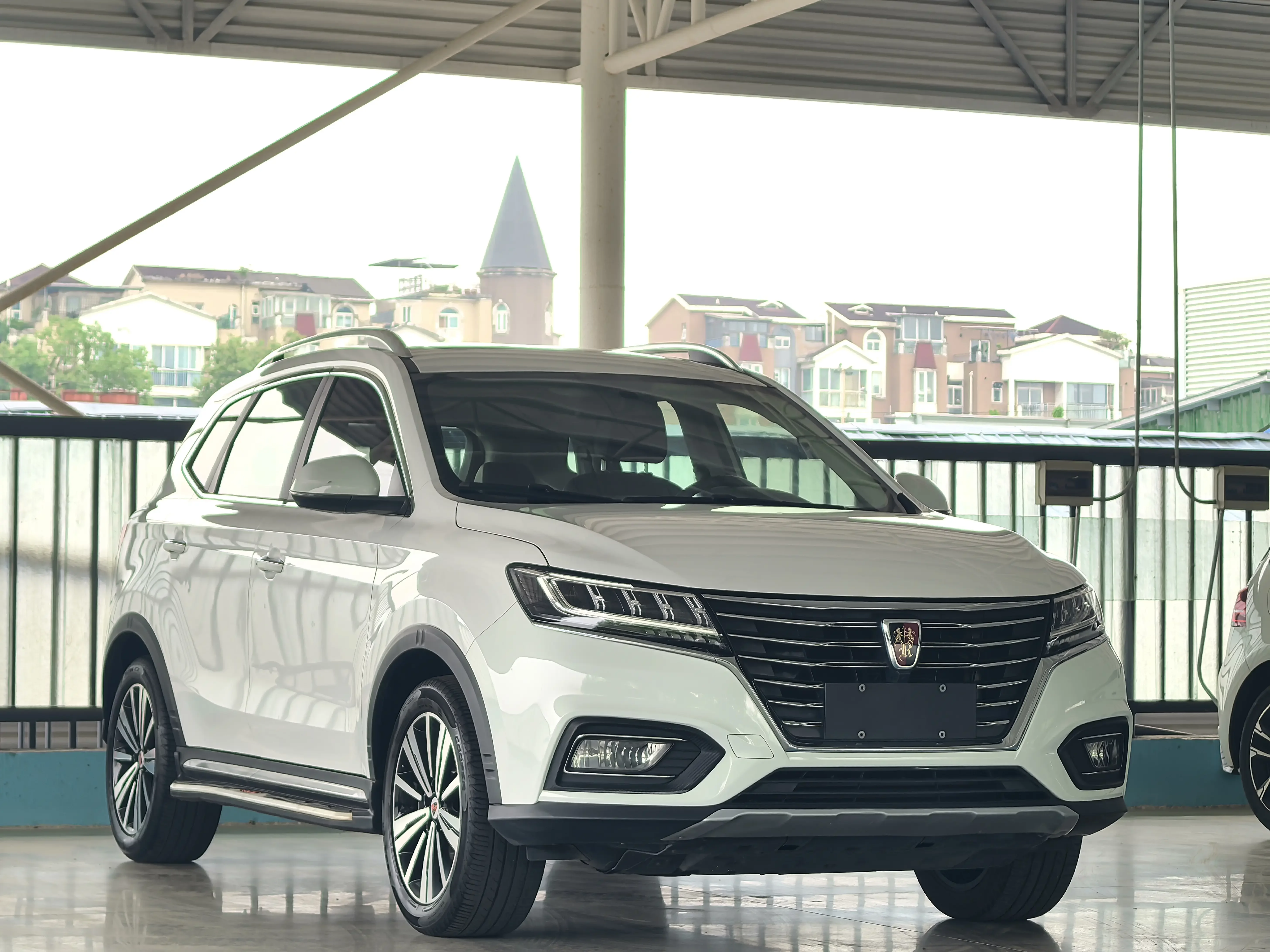 Roewe RX5