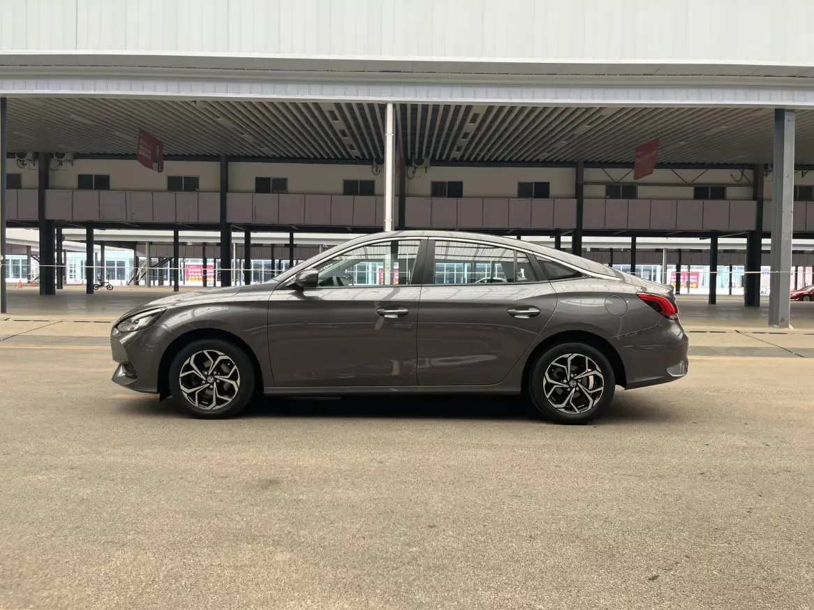 MG 5